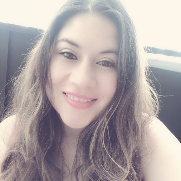 Meet your Posher, Ada - Picture 1 of 1